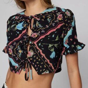 Kimchi Blue Urban Outfitters Saturday Tie Front Cropped Top